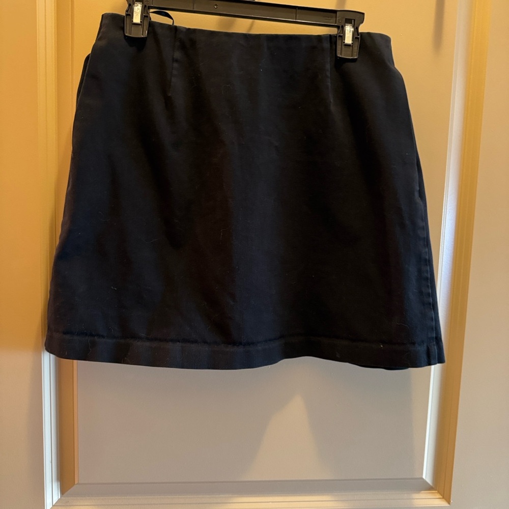 Classic Black Women's Skirt With Pockets